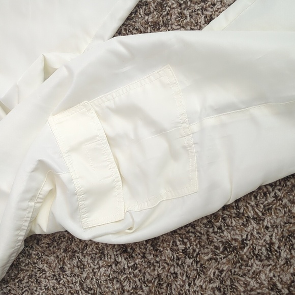 Forever 21 women's cream white lightweight high rise cargo style joggers - Picture 5 of 8